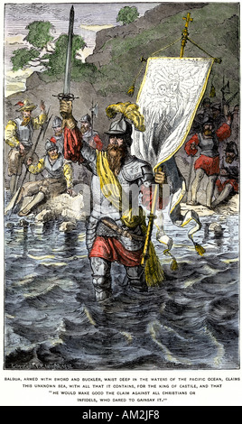 Vasco Nunez de Balboa heben sein Schwert den Pazifischen Ozean für Spanien 1513 zu behaupten. Hand - farbige Holzschnitt Stockfoto