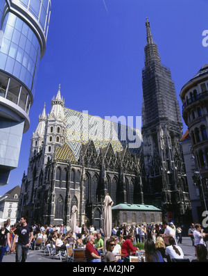 Geographie/Reisen, Österreich, Wien, Kirchen, St. Stephen's Cathedral, Außenansicht, Stephen's Square, Additional-Rights - Clearance-Info - Not-Available Stockfoto