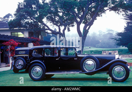 Eine längliche Bugatti auf dem Display an der 35. Pebble Beach Concours D Ellegance 6 Bugatti Royales Stockfoto