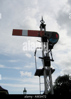 Hauptsignal am Haven Street Station Isle Of Wight Steam Railway Stockfoto