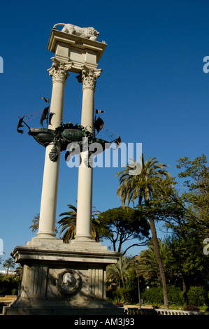 Christopher Columbus-Denkmal in den Murillo-Gärten, in der Nähe der Stadtmauer von der Alcazar von Sevilla, Sevilla, Andalusien, Spanien. Stockfoto
