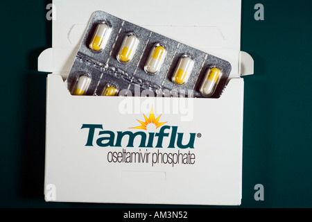 TAMIFLU 75 MG Gelkapseln Oseltamivir Phosphat Kapseln von Roche Laboratories verwendet, um Symptome, die durch die Grippe-Virus zu behandeln Stockfoto