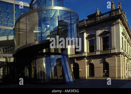 Erweiterung und Eingang des deutschen historischen Museums in Berlin von dem Architekten Ieoh Ming Pei. Deutschen historischen Museum. DHM. Stockfoto