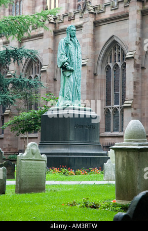 Statue von John Watts in Holy Trinity Kirche Hof in der Nähe von Wall Street Manhattan New York City Stockfoto