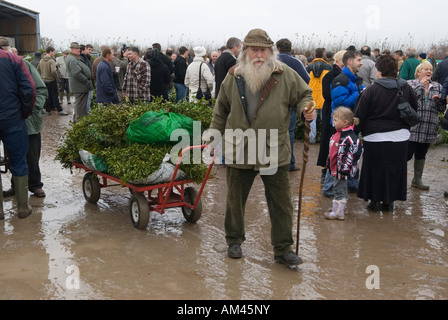 Mistel und Stechpalme Weihnachten Auktion Tenbury Wells Worcestershire UK HOMER SYKES Stockfoto