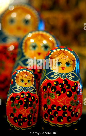 Asien, Russland. Typische russische Kunsthandwerk. Traditionelle Matrushka (Verschachtelung) Puppen, ausgewählte Fokus. Property-release Stockfoto