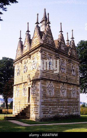 Rushton dreieckige Lodge Northamptonshire Trinity Symbol Symbolik aus dem 16. Jahrhundert Tudor englischer Architektur, England UK katholischen Stockfoto