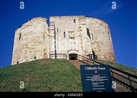 England North Yorkshire York Cliffords Turm Teil des York Castle Hinweisschild Stockfoto