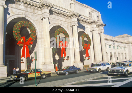 Weihnachtskränze bei Union Station Washington DC Stockfoto