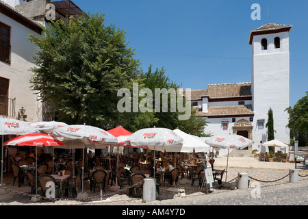 Bar in der Altstadt, Viertel Albaicin, Plaza de San Nicolas, Granada, Andalusien, Spanien Stockfoto