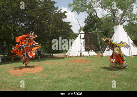Indische Stadt Anadarko, OK USA traditioneller Tanz Stockfoto