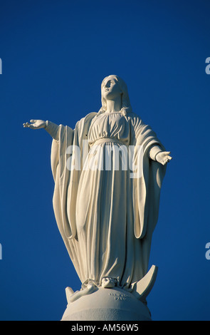 Santiago die Statue der Maria auf den Cerro San Cristobal Stockfoto