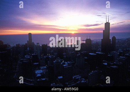 John Hancock Building überragt die Skyline von Chicago an Sunrise Chicago Illinois Stockfoto