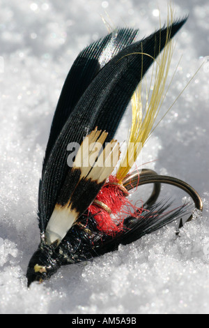 Lethal suchen handgemachte fliegen Lachs für den Start der Saison Lachsfischen Stockfoto