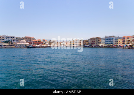 Der venezianische Hafen mit der Moschee der Janitscharen, Chania, Kreta, Griechenland, Europa Stockfoto