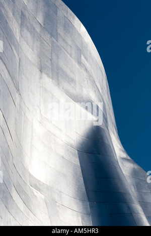 Gehrys Seattle Center Experience Music Project, äußere Detail.  Haupteingang Fassade, nachschlagen. Stockfoto