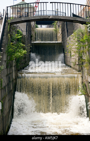 Erie-Kanal sperren Flug von fünf historischen Schleusen, nun einen Bypass oder Slipway, Lockport Stockfoto