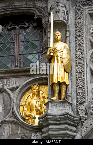 Statuen der Basilika des Heiligen Blutes (Heilige ansehen Basiliek) in Brügge, West-Flandern, Belgien Stockfoto