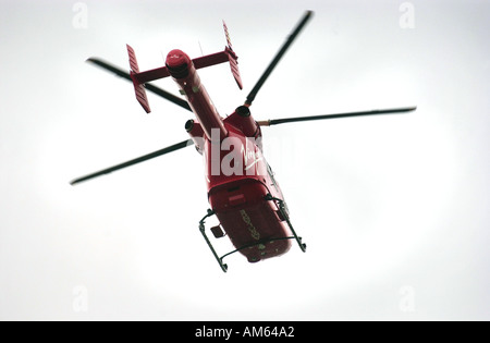 Potters Bar Zugunglück The London Air Ambulance verlässt die Szene des Absturzes Hertfordshire UK Stockfoto