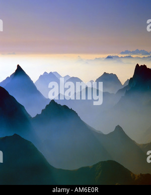 Blick von der Birkkarspitze, Hintergrundbeleuchtung, (M), Stubaier Alpen, Karwendel, Tirol, Österreich Gschnitztal Stockfoto