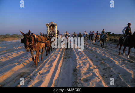 Die Wallfahrt nach El Rocio, führt durch den Nationalpark Coto Donana Stockfoto