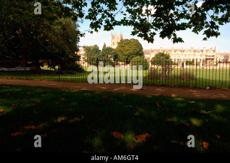 Ansicht des Merton College in Oxford am Christ Church Meadow vom breiten Weg Stockfoto