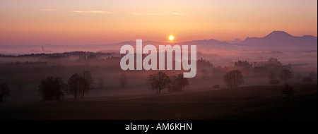 Sonnenaufgang am Muethel, Bad Reichenhall, Chiemgau, Upper Bavaria, Bayern, Deutschland Stockfoto