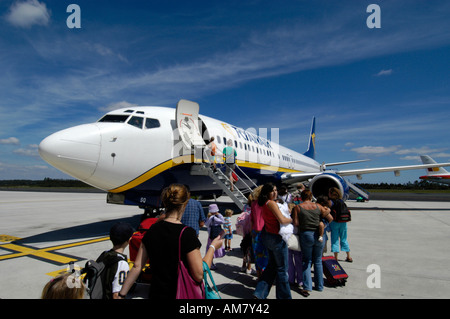 Passagiere, die Ryanair Flugzeug, Spanien Stockfoto