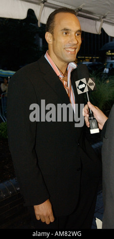 Roger Guenveur Smith ein Schauspieler in der neuen HBO-Serie K Street kommt bei The Palm für eine HBO-Party im Freitag, 12. September 2003 in Stockfoto