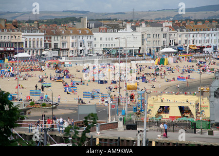 crowded beach dorset weymouth seaside town southern england uk gb Stockfoto