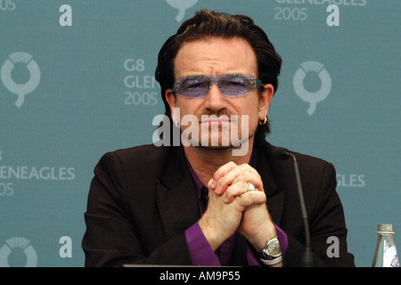 U2-Sänger Bono auf Make Poverty History Pressekonferenz G8-Gipfel 2005 Gleneagles, Schottland Stockfoto