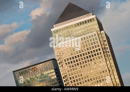 HSBC und One Canada Square (von links nach rechts) London Stockfoto
