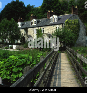 Steg und Landhäuser, Chee Dale, Derbyshire, England Stockfoto