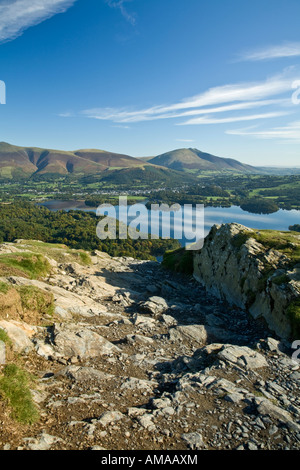 Derwent Water und Keswick von Fußweg zu Cat Glocken Seenplatte mit Blick auf Lonsdale fiel und Blencathra Stockfoto