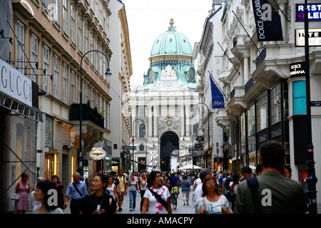 Aug 2008 - Kohlmarkt Straße mit Blick auf die Hofburg Palace Vienna Austria Stockfoto