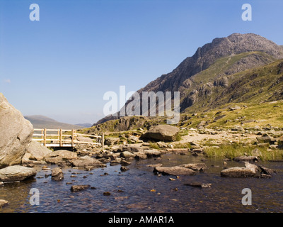 LLYN IDWAL und TRYFAN BERG von Cwm Idwal National Nature Reserve in den Bergen von Snowdonia National Park. Ogwen Gwynedd Wales UK Stockfoto