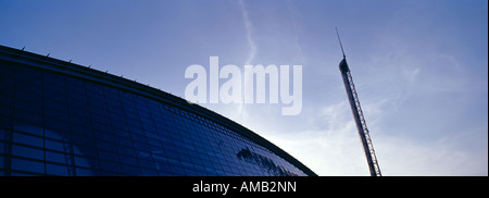 Panorama-Aufnahme des Glasgow Science Centre am Pacific Quay am Fluss Clyde Stockfoto