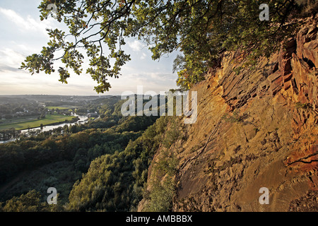 Ausläufer des Steins Grube Rauen mit Blick über die Ruhr-Tal, Deutschland, Nordrhein-Westfalen, Ruhrgebiet, Witten Stockfoto