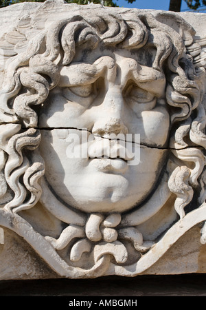 Stein gehauen Medusa Kopf Detail aus dem berühmten Medusa-Steinkopf im antiken griechischen Didim Didymia Stockfoto