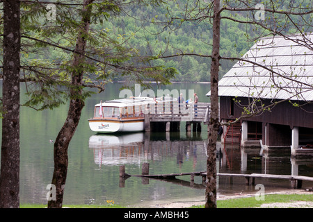 Elektrische Touristenboot See Bochim Slowenien Stockfoto