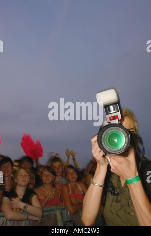 Personen Sie auf dem Campingplatz auf einem Open Air genannt Southside Fesitval in Neuhausen Ob Eck Deutschland Stockfoto