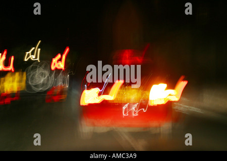 Ein Getränk Treiber Blick auf Fahrt nach Hause spät in der Nacht aus einer Kneipe spät in die Nacht Stockfoto