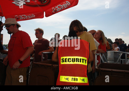 Personen Sie auf dem Campingplatz auf einem Open Air genannt Southside Fesitval in Neuhausen Ob Eck Deutschland Stockfoto