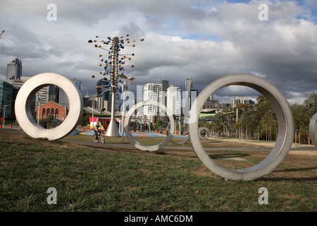 Blasloch, vom Künstler Duncan Stemler Docklands Park Melbourne Victoria Australien finden Sie unter Stockfoto