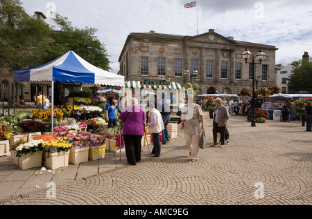 Shire Hall und Marktplatz, Stafford, Staffordshire, England Stockfoto