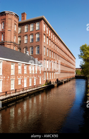 Kanal entlang der alten Baumwollspinnerei Boott jetzt Teil von Lowell National Historic Park Stockfoto