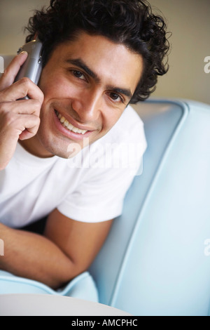 Mann mit Handy Stockfoto