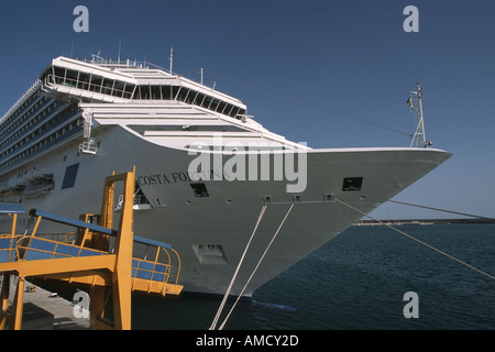 Kreuzfahrtschiff Costa Fortuna am Kai im Hafen von Palma De Mallorca Mallorca Insel Baleares Spanien vertäut Stockfoto
