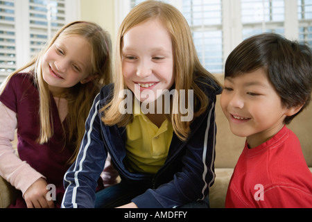 Blick auf drei fröhliche Kinder. Stockfoto