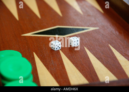 Backgammon Spiel Detail Würfel auf double six Stockfoto